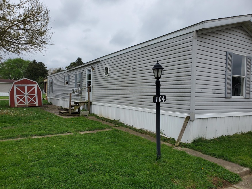 104 Stihl Ave, Circleville, OH 43113 - photo 1