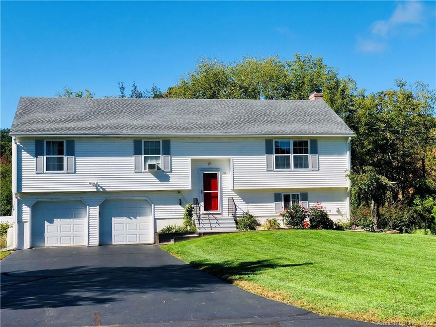 31 Duncaster Rd, Bloomfield, CT 06002 - photo 1