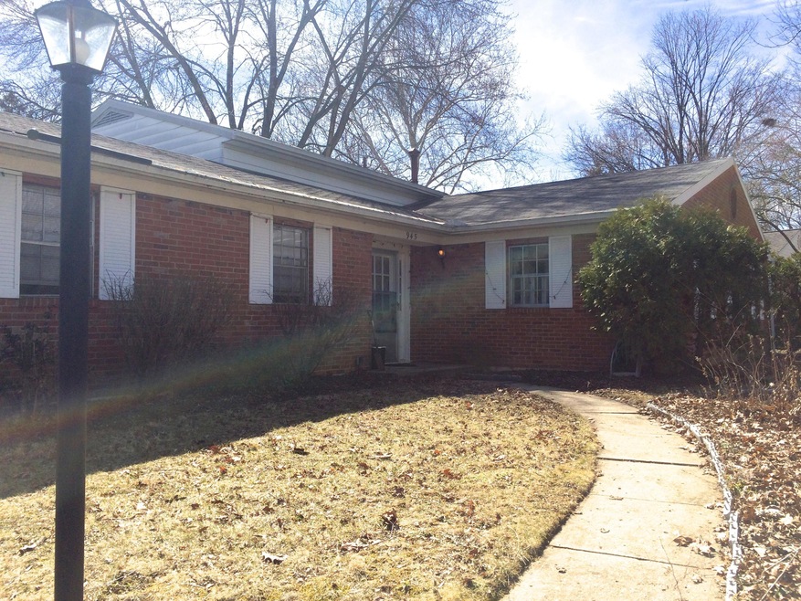 945 Greenridge, front of home