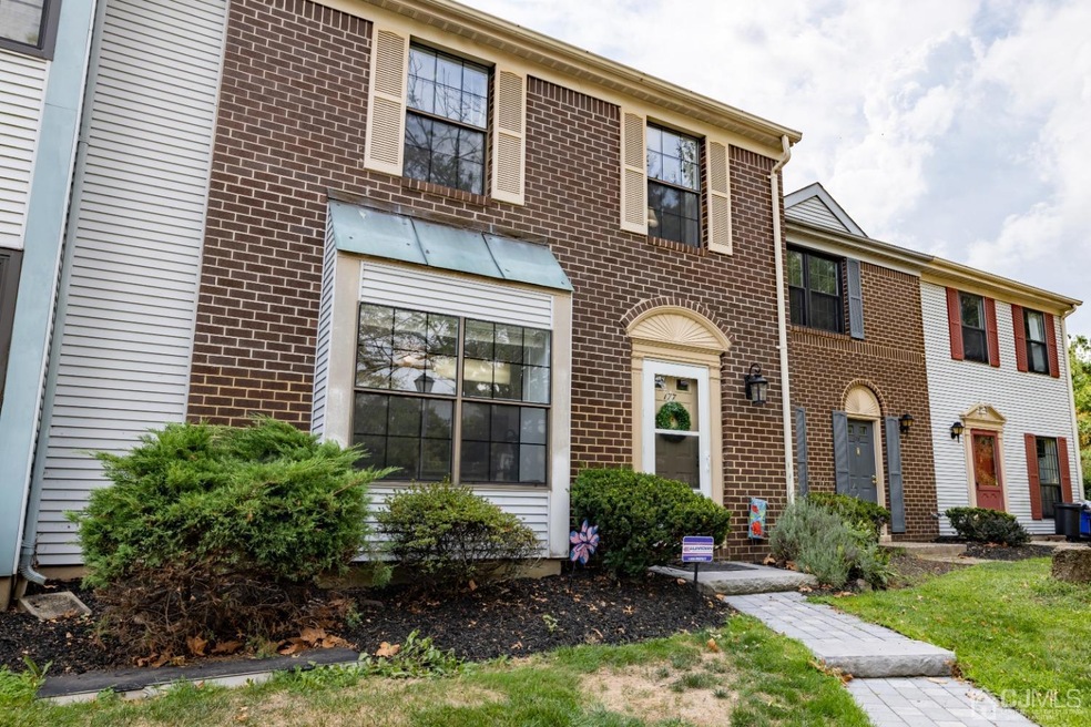 177 Chippenham Ct, Piscataway, NJ 08854 - photo 1