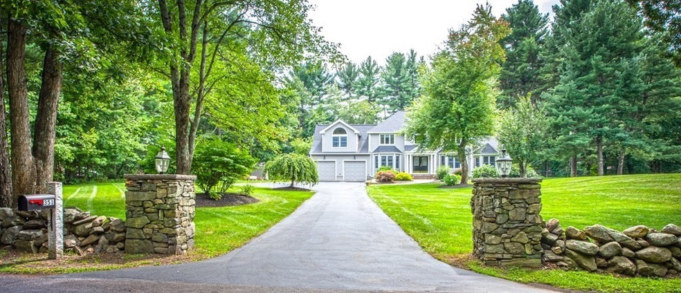 351 Chestnut St, Hudson, MA 01749 - photo 1