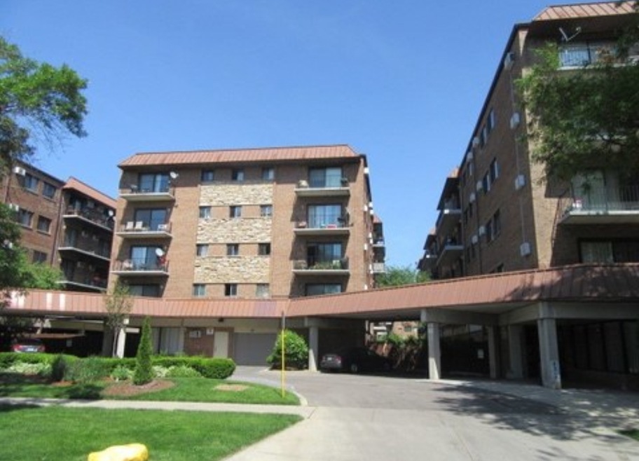 Oak Field West unit 106A, Chicago, IL 60707 - photo 1