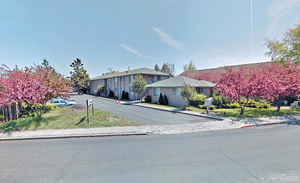 1334 NE Purcell Blvd, Bend, OR 97701 - photo 1