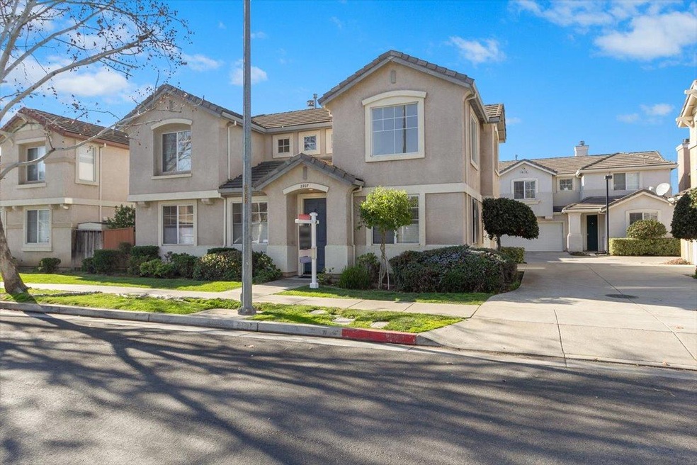 2207 Pettigrew Dr, San Jose, CA 95148 - photo 1