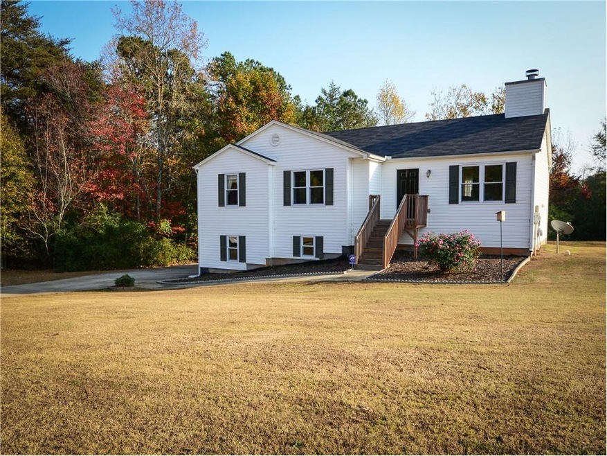 HOME SWEET HOME! Huge corner lot! Level driveway, 