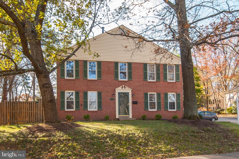 2401 Ansdel Ct, Reston, VA 20191 - photo 1