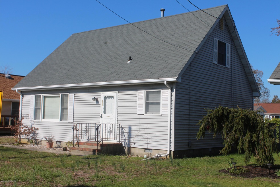 512 Asbury Ave, Ocean Gate, NJ 08740 - photo 1