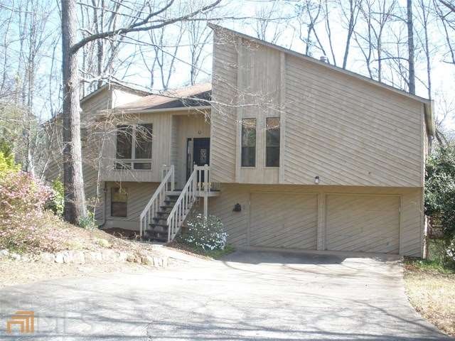 Beautiful contemporary on cul de sac lot