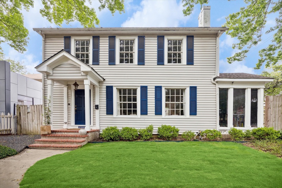 Welcome to picture perfect 2202 Bartlett Street. T