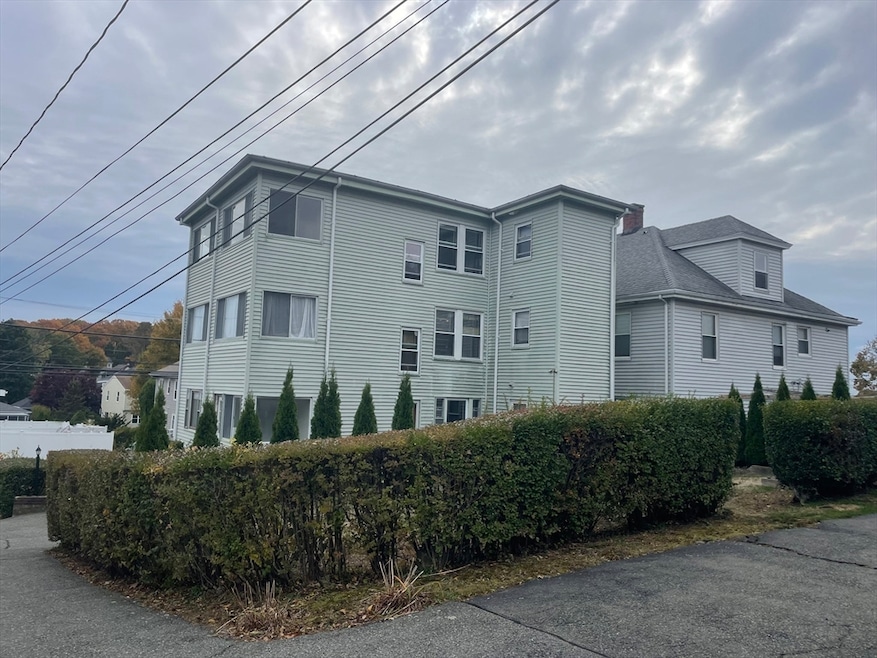 664 Humphrey St unit 3, Swampscott, MA 01907 - photo 1