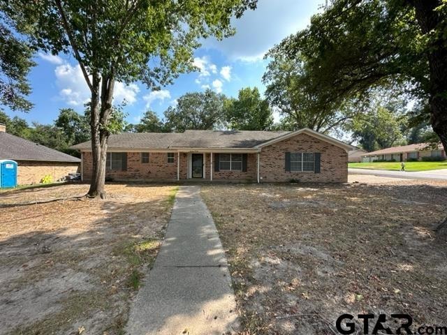 1401 Kensington Dr, Tyler, TX 75703 - photo 1