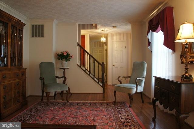 10 Topwood Ct, Parkville, MD 21234 - photo 1