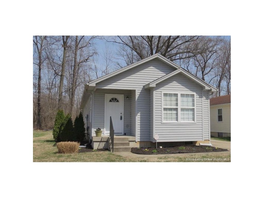 302 Myrtle St, Jeffersonville, IN 47130 - photo 1