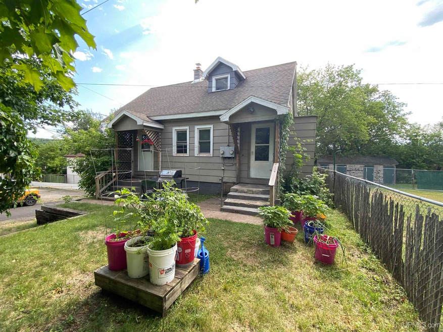 311.5 W Peck St, Negaunee, MI 49866 - photo 1