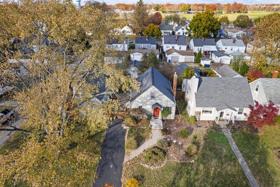 518 E Royal Forest Blvd, Columbus, OH 43214 - photo 1