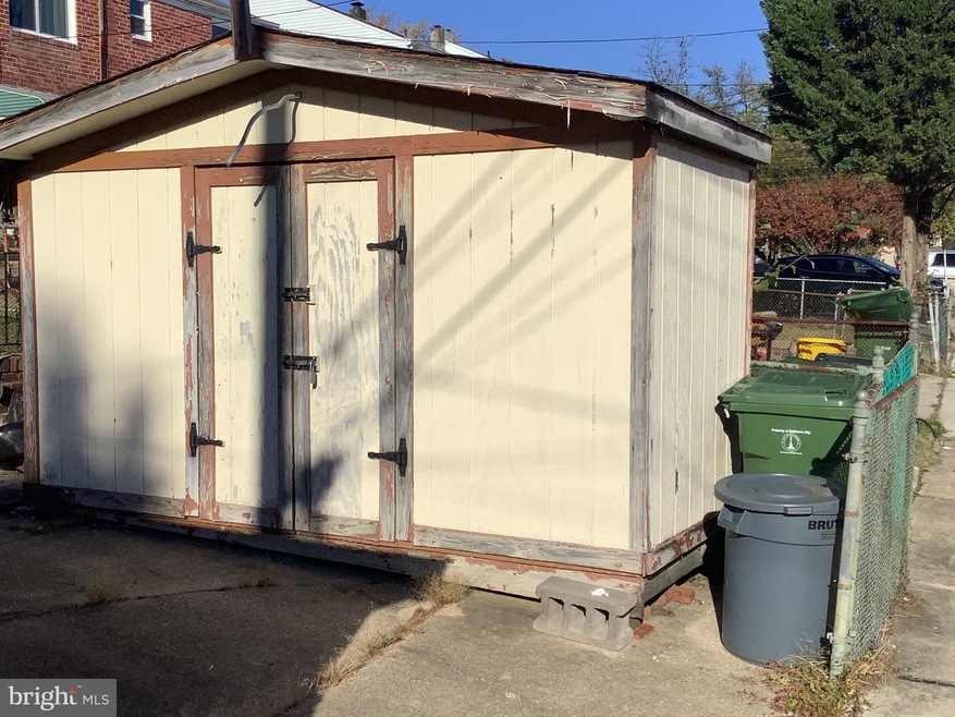 5803 Moores Run Ct, Baltimore, MD 21206 - photo 1