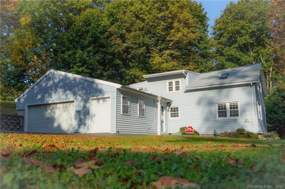 151 Cheshire Rd, Prospect, CT 06712 - photo 1