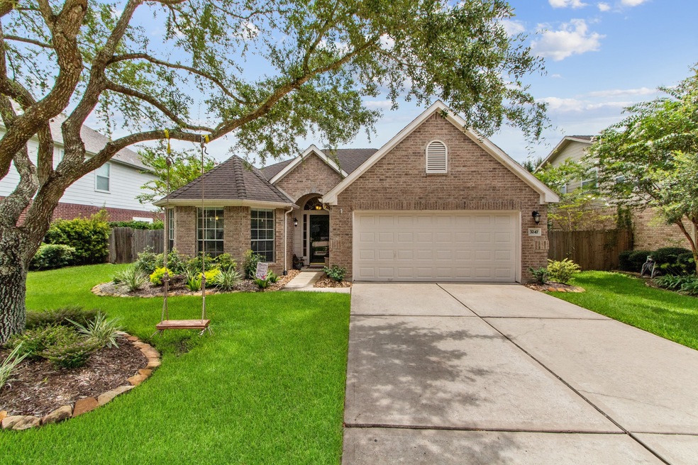 Welcome home to 3247 Lakeway Ln