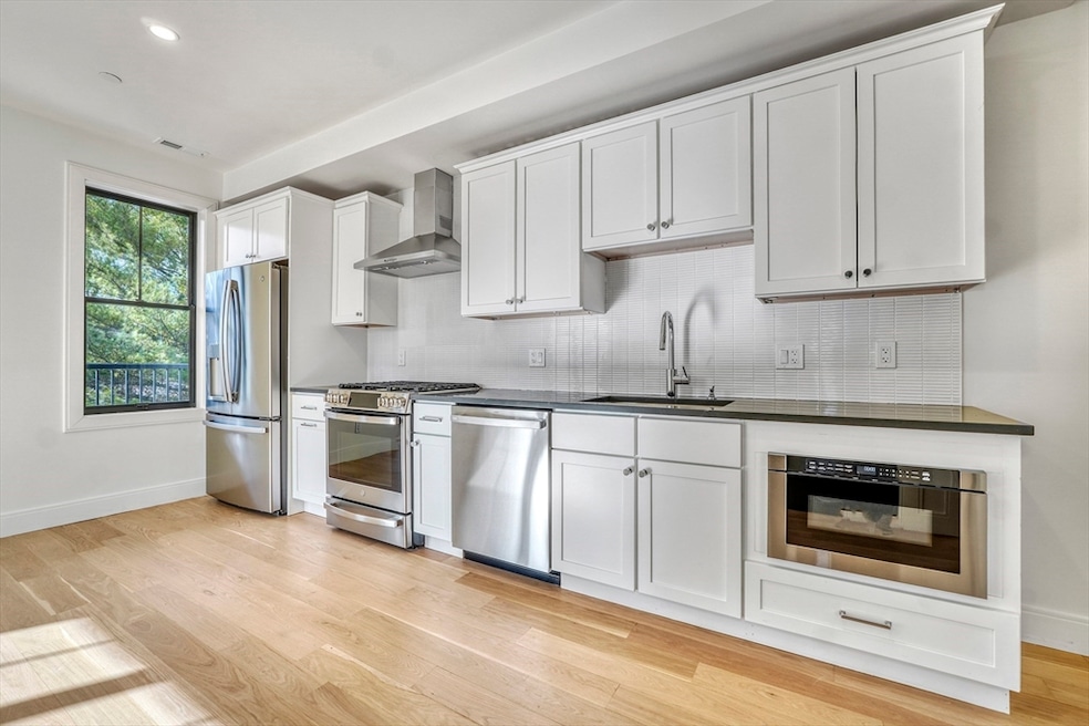 120 Moore St unit 202, Boston, MA 02128 - photo 1