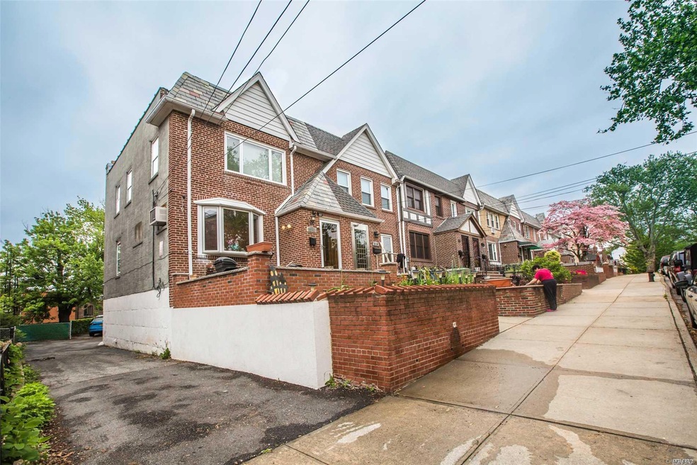 53-82 64th St, Maspeth, NY 11378 - photo 1