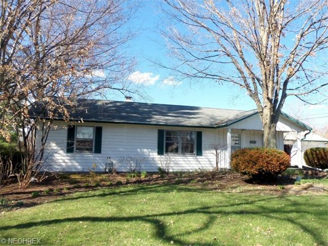 Cute as a button home on Button St. in Middlefield