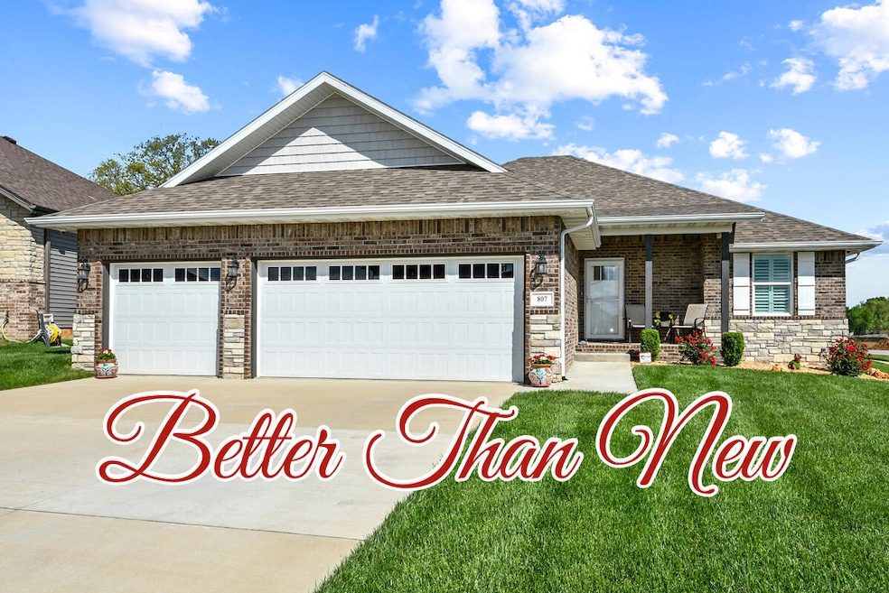 807 S Parkside Cir, Nixa, MO 65714 - photo 1