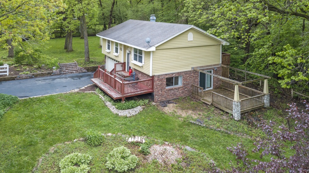 313 Locust St, Lake In the Hills, IL 60156 - photo 1