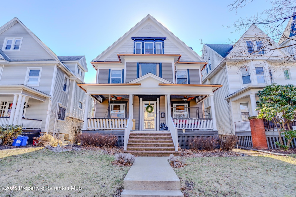 826 N Webster Ave, Scranton, PA 18510 - photo 1