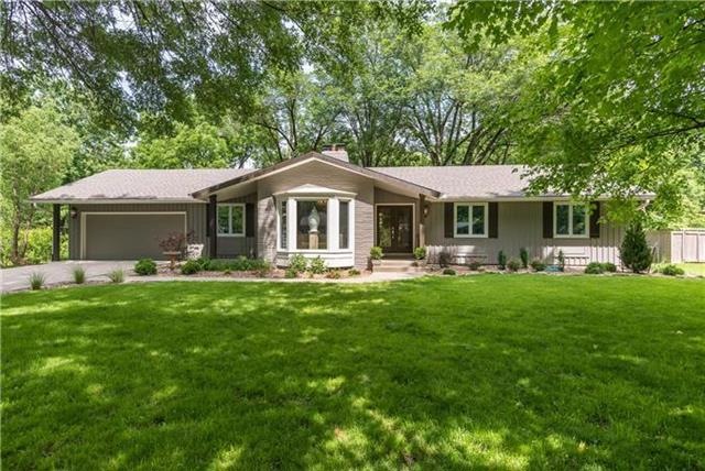 Welcome to 9611 Canterbury Street!  Close to highw