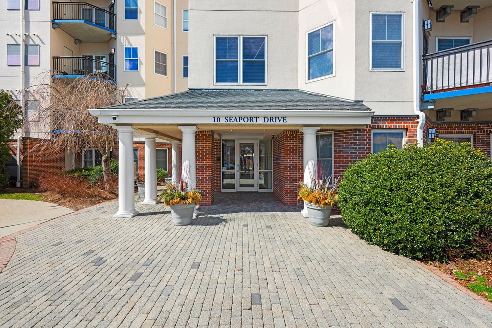 Atlantic at Marina Bay unit 2203, Quincy, MA 02171 - photo 1