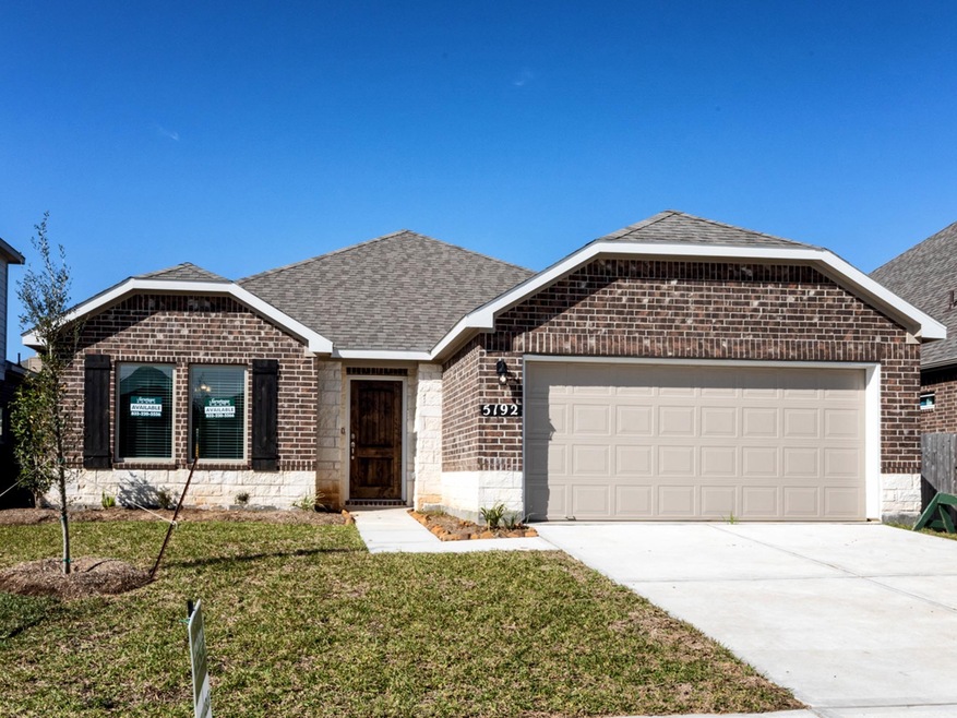 5192 Echo Falls Dr, Alvin, TX 77511 - photo 1