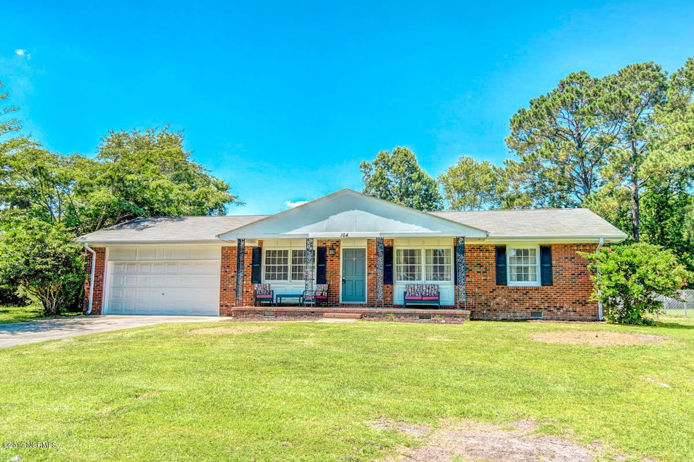 104 Allen Place, Jacksonville, NC 28546 - photo 1