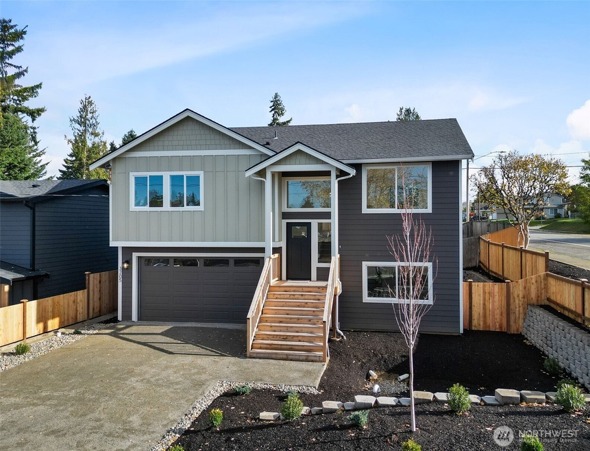 3205 19th St, Everett, WA 98201 - photo 1