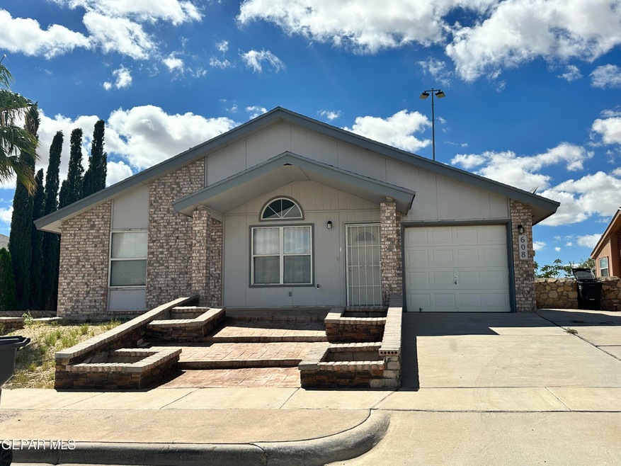 608 Orchid Dr, Horizon City, TX 79928 - photo 1