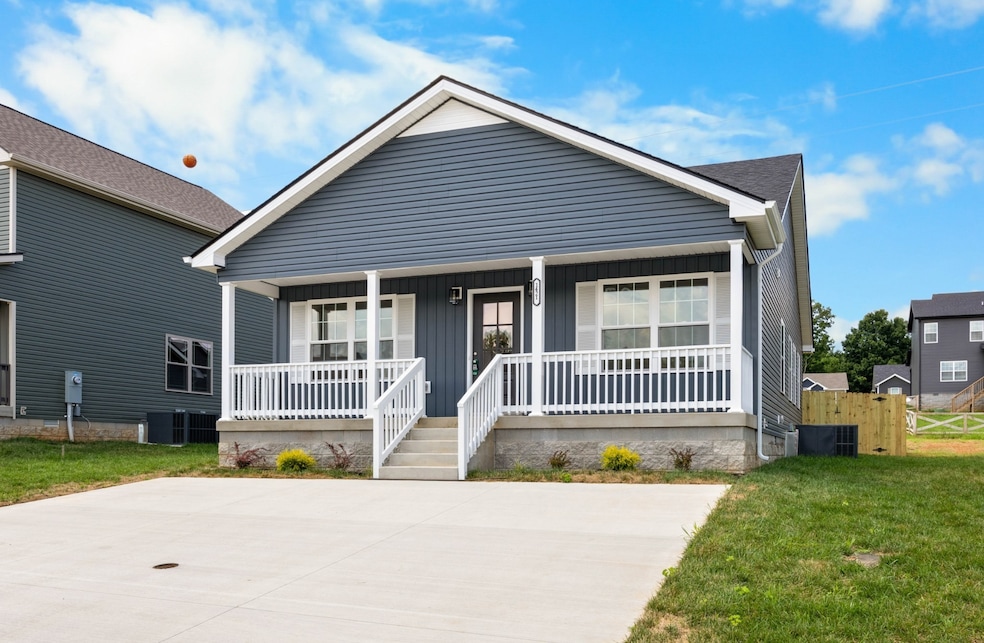 471 Mattingly Dr, Clarksville, TN 37042 - photo 1