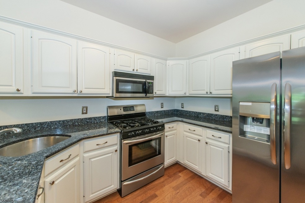 309 Cleveland Ln unit 309, Rockaway, NJ 07866 - photo 1
