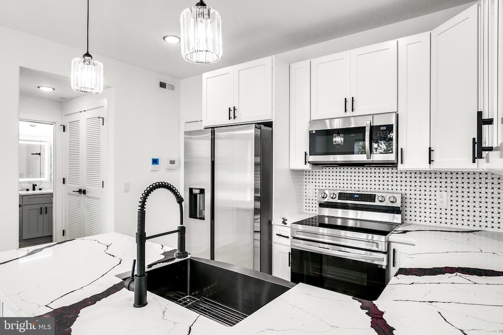 For Rent $1,330/month