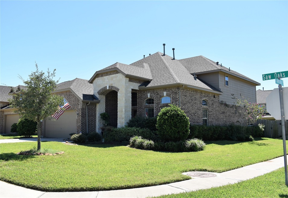 30127 Saw Oaks Dr, Magnolia, TX 77355 - photo 1