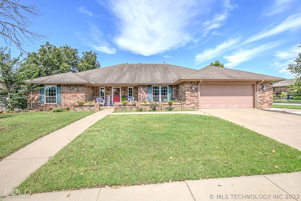 2616 SE Vicksburg St, Bartlesville, OK 74006 - photo 1