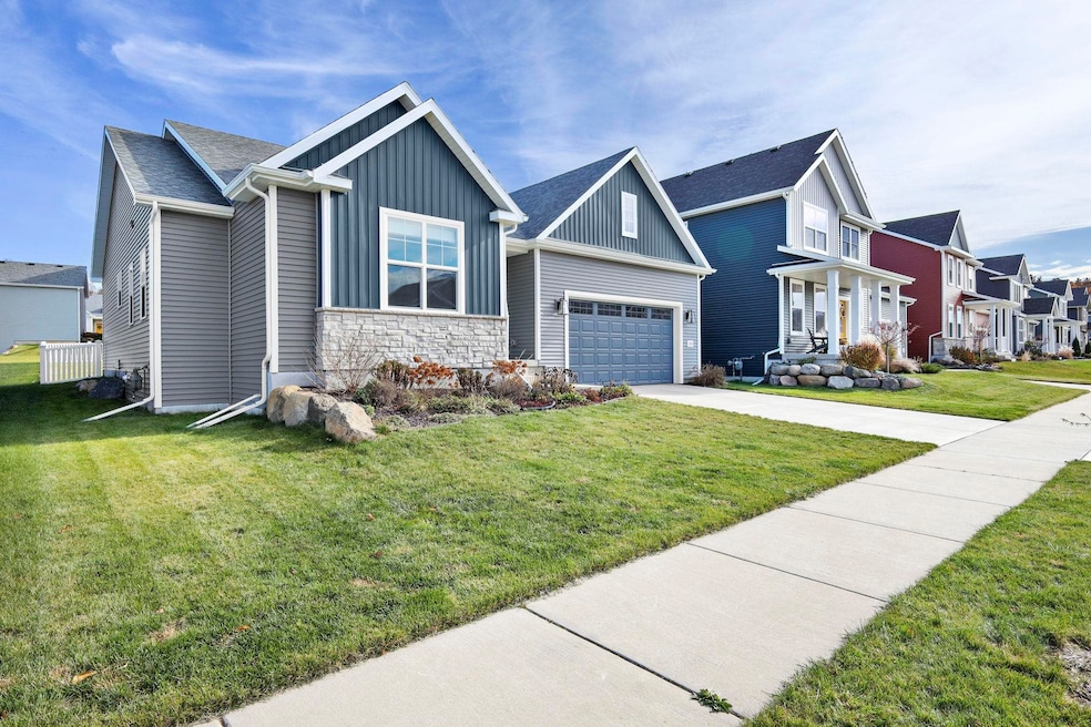 1245 Merry Blossom Ln, Verona, WI 53593 - photo 1