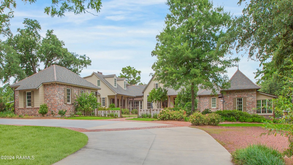 1406 E Bayou Pkwy, Lafayette, LA 70508 - photo 1