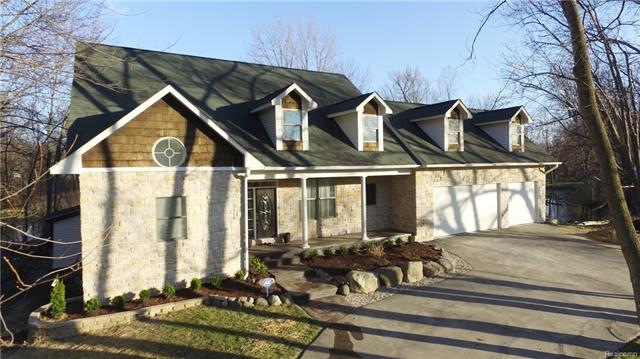 Welcome home to 2309 Hammerslea