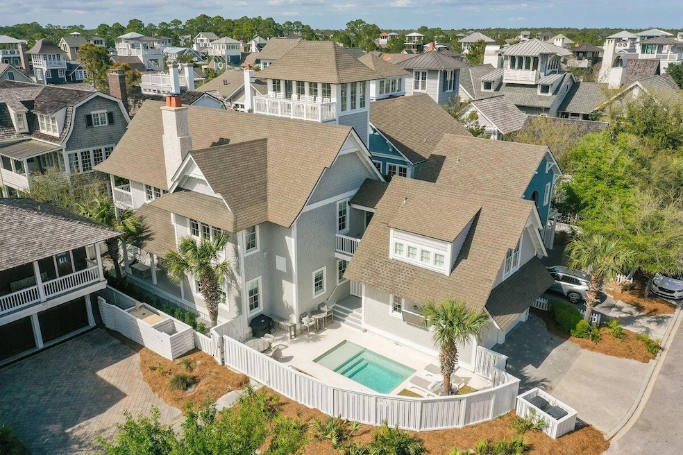 Main,Carriage, Pool