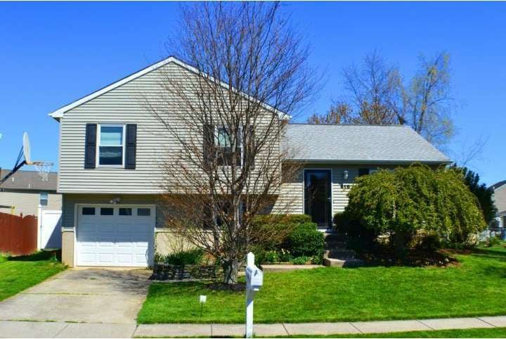 418 Justice Ln, Morrisville, PA 19067 - photo 1