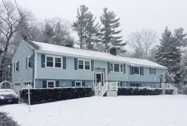 9 Timberlane Rd, Plaistow, NH 03865 - photo 1