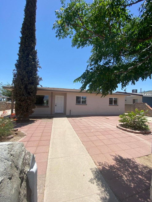 7332 Wilcox Dr, El Paso, TX 79915 - photo 1