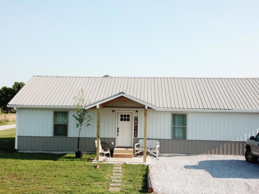 983 Thyme Rd, Billings, MO 65610 - photo 1