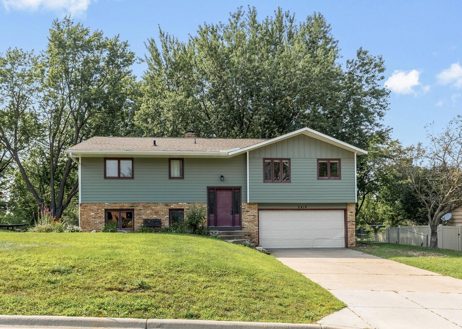 Welcome to 2417 Highland View Ave!