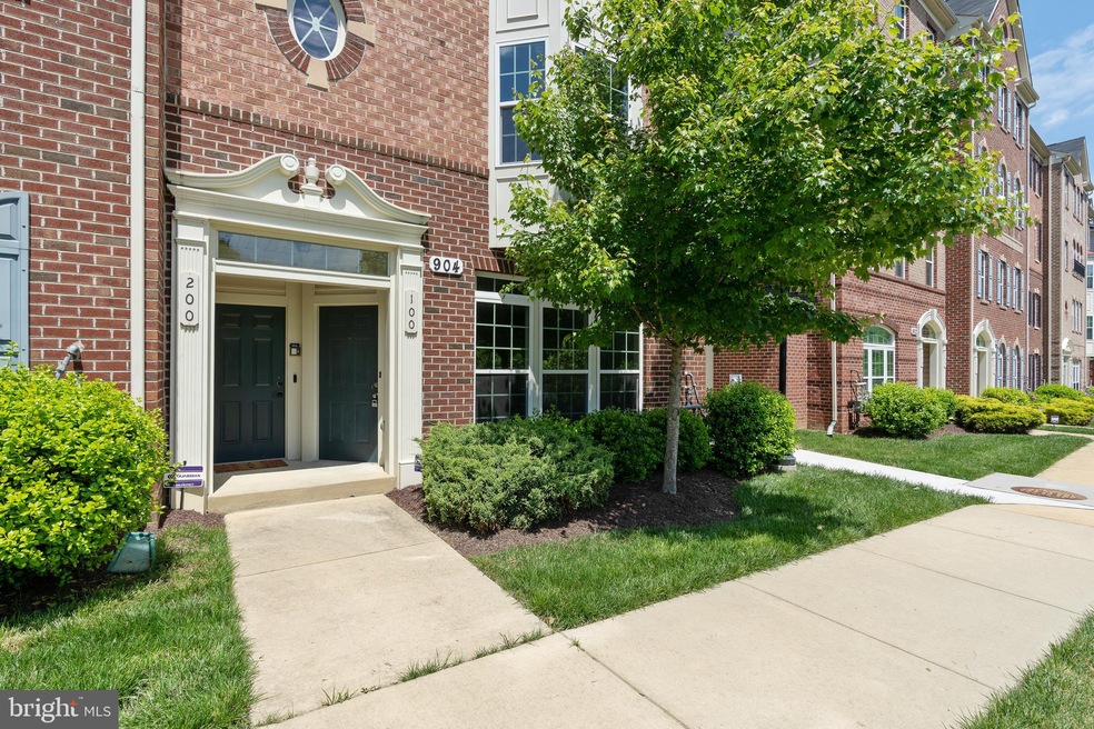 904 Hall Station Dr unit 100, Bowie, MD 20721 - photo 1