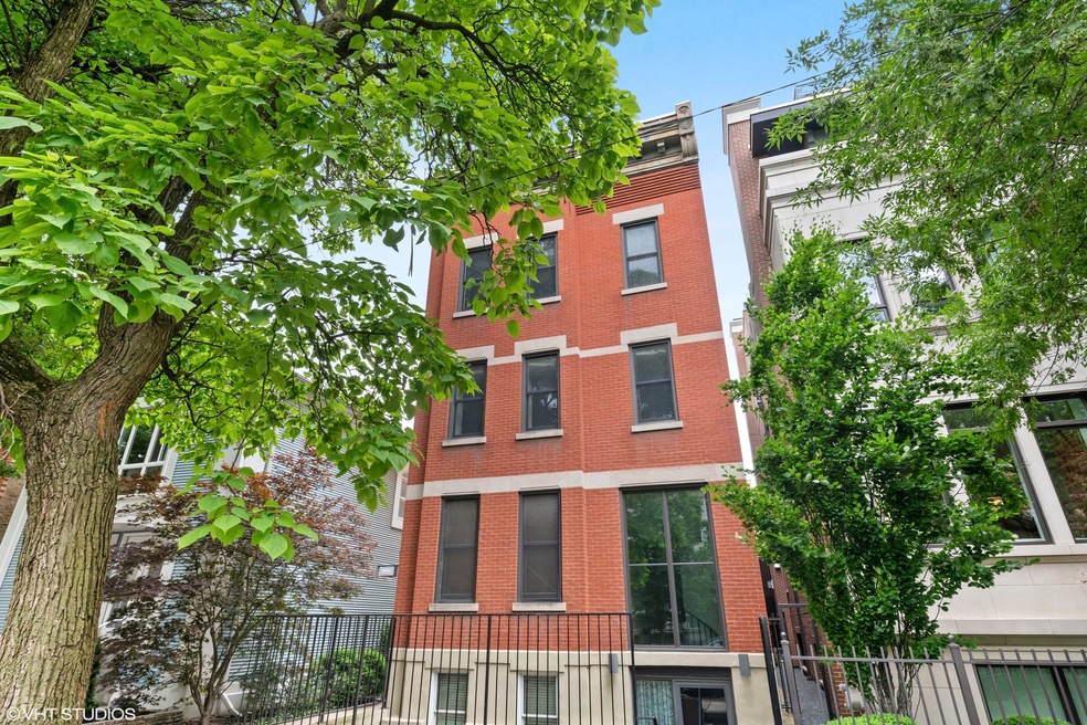1920 N Howe St unit PH, Chicago, IL 60614 - photo 1